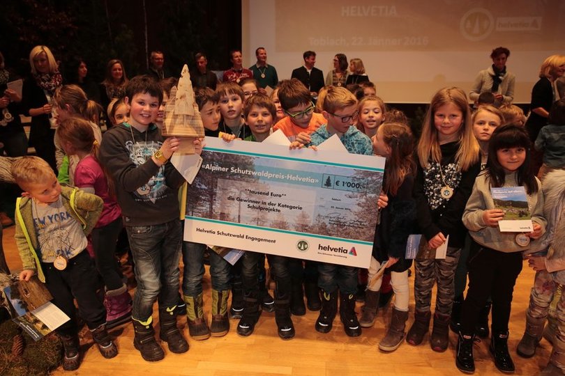 Die Grundschule Prags erhielt den ersten Preis in der Kategorie Schulprojekte und darf sich über 1000 Euro für die Klassenkasse freuen.